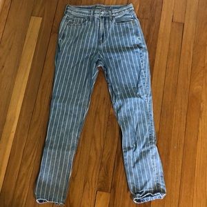 American Eagle Mom Jeans size 0